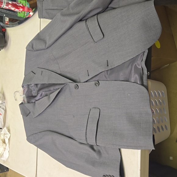 Burberry suit set - Picture 2 of 6